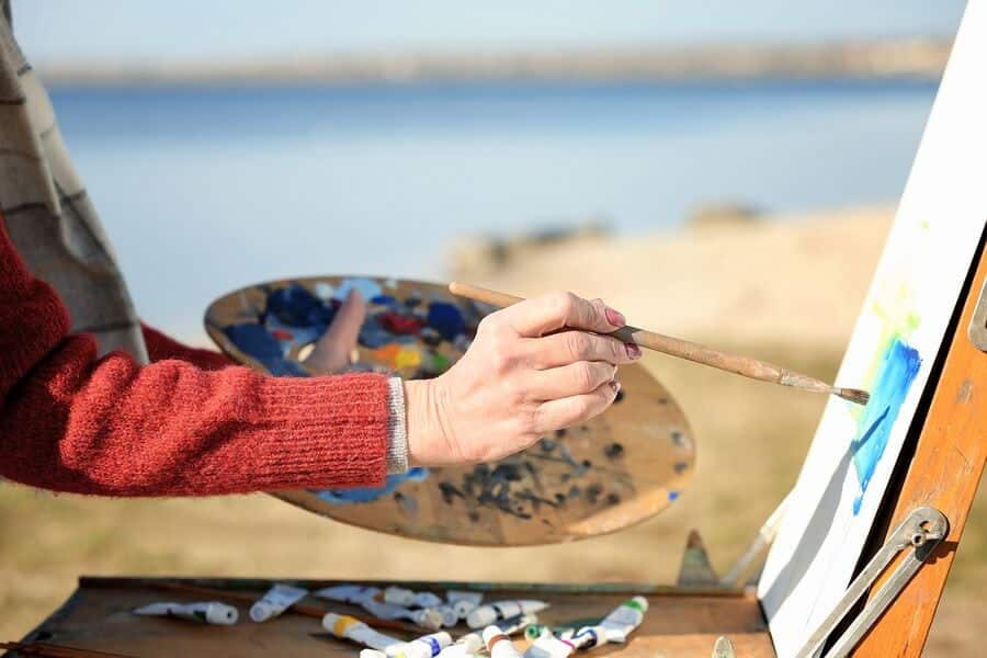 Home Health Care in Bridgehampton NY: Art-Therapy Dementia Benefits